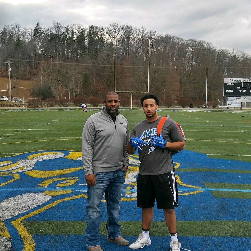 Meet your Posher, Wallace